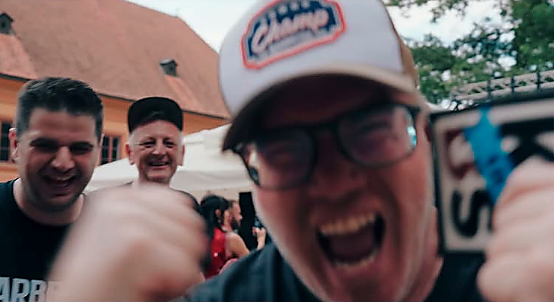 Barbecoa BBQ Team viert een overwinning